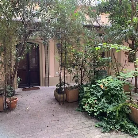 La Di Glenda E Il Suo Patio Turin